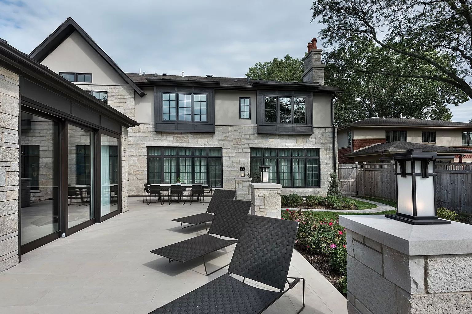 Custom House Oakville 005