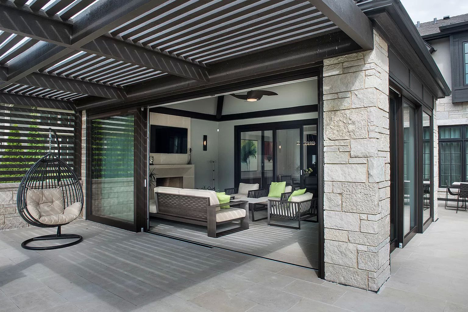 Custom House Oakville 016