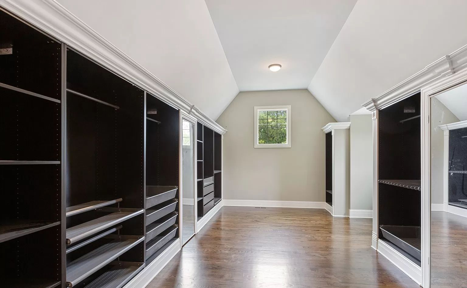 Custom House Richmond Hill010