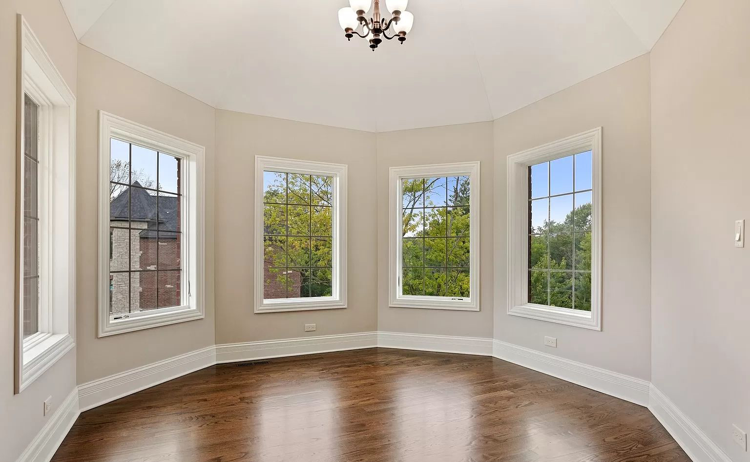 Custom House Richmond Hill022