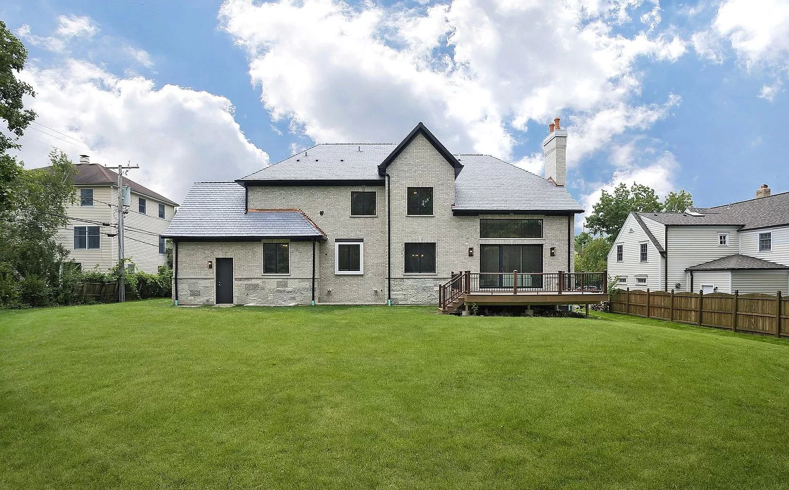 Custom House Vaughan 027