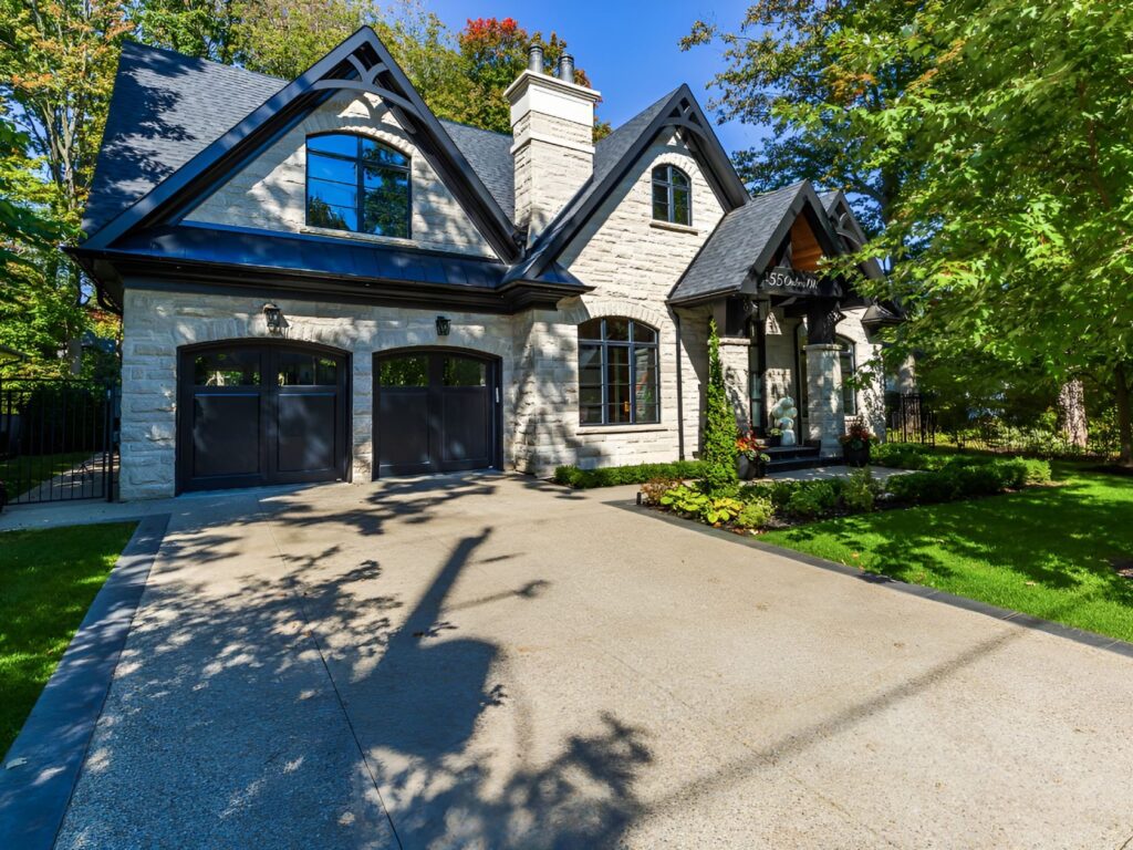 Project Mineola Mississauga