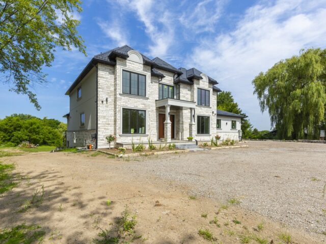Traditional Home in Burlington